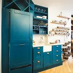Fascinating Flat In Westminster
